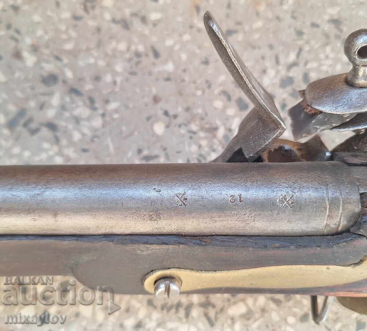 Delivery of Flintlock rifle, pistol