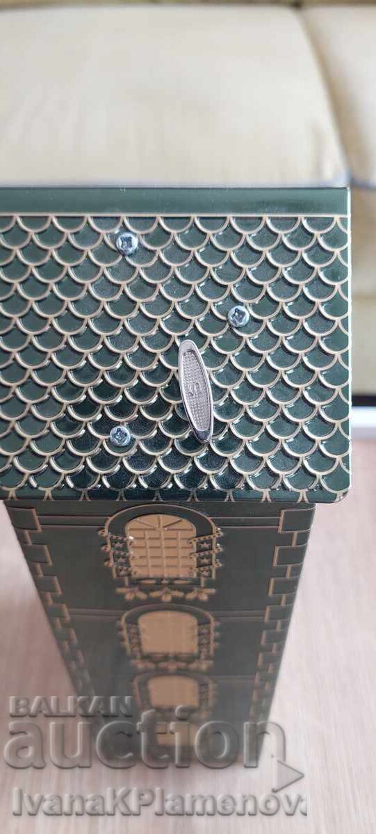 Delivery of Metal Music Box for Collectors