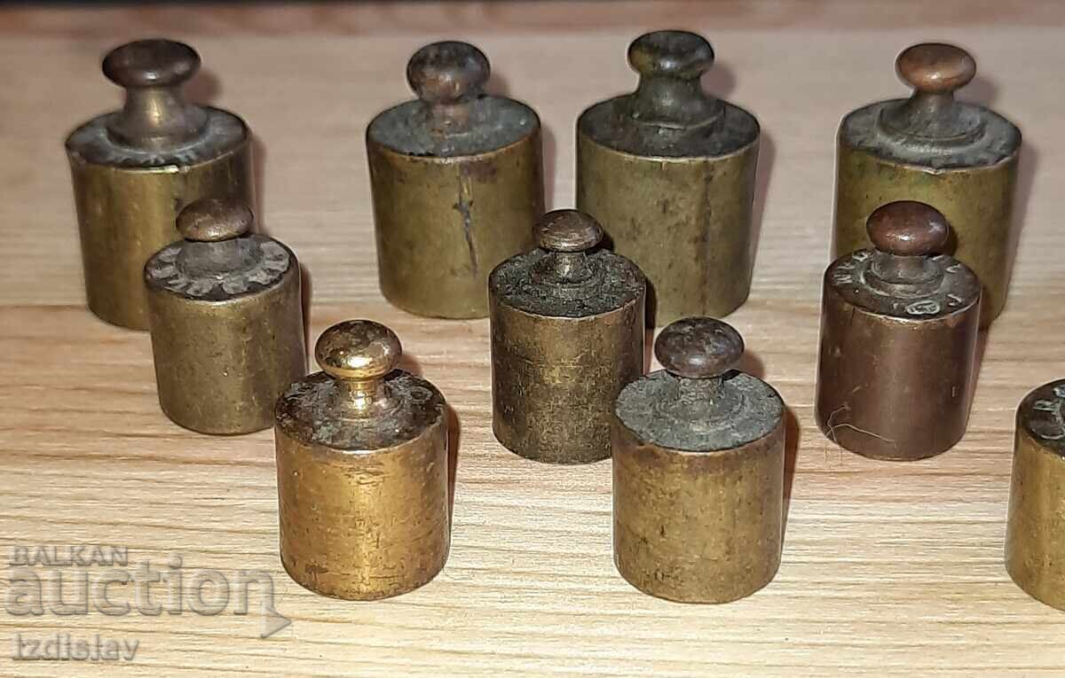 Old bronze grammes with price 75.00 BGN | € 38.35 Old bronze grammes with price 75.00 BGN | € 38.35