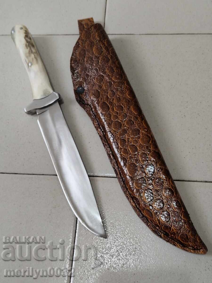 Ловен нож с кания и дръжка от еленов рог с цена 129.00 лв. | € 65.96 Ловен нож с кания и дръжка от еленов рог с цена 129.00 лв. | € 65.96