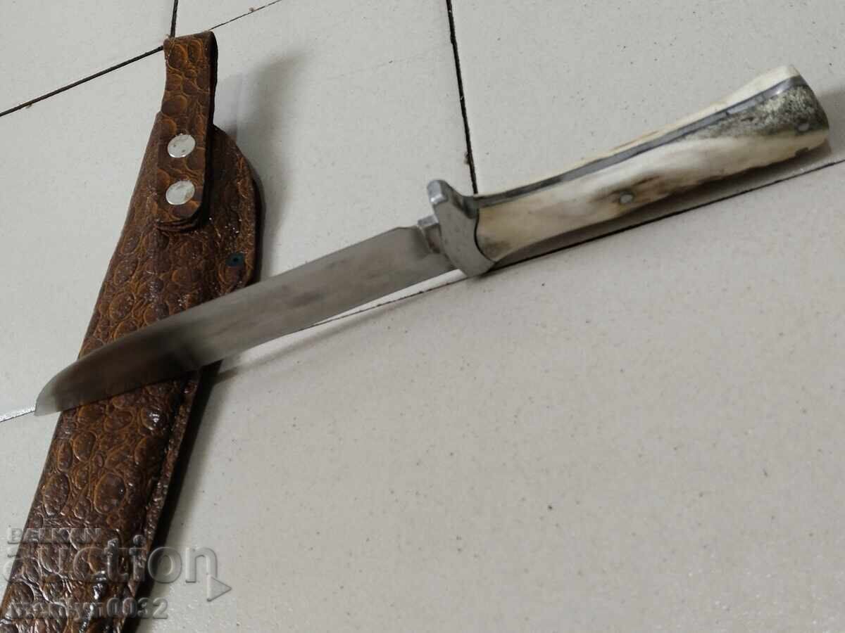 Доставка на Ловен нож с кания и дръжка от еленов рог Доставка на Ловен нож с кания и дръжка от еленов рог