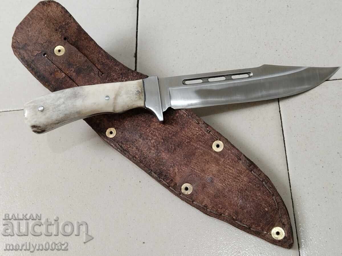 Livrarea Cutit de vanatoare cu maner si maner din coarne de cerb