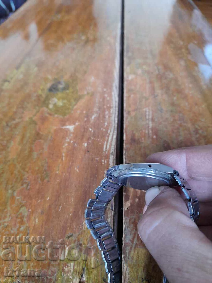 Old Sharp electronic watch - 6