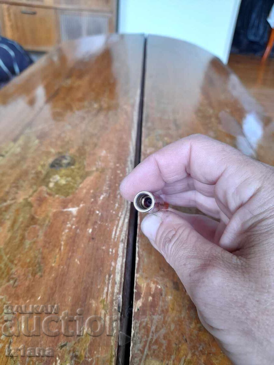 Auction An old cigarette Auction An old cigarette