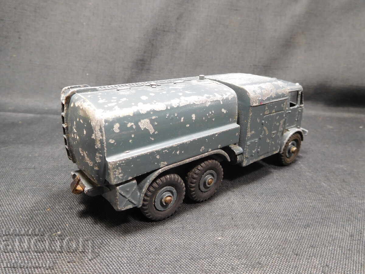 Delivery of OLD RETRO METAL CAR MILITARY TRUCK DINKY SUPERTOYS Delivery of OLD RETRO METAL CAR MILITARY TRUCK DINKY SUPERTOYS