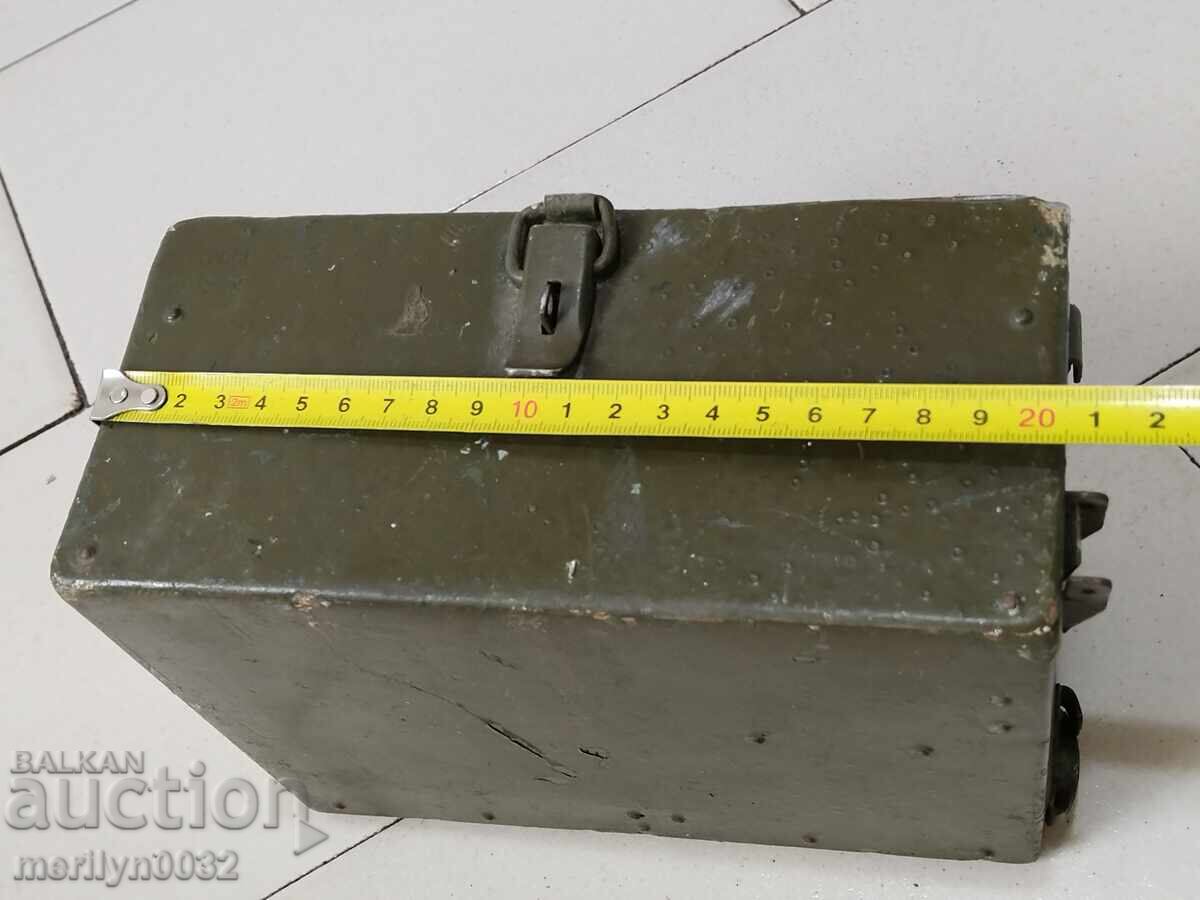 Δημοπρασία Στρατιωτικό χημικό κιβώτιο