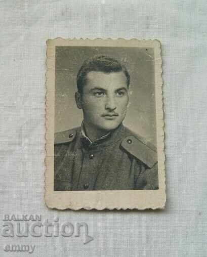 Μικρή παλιά φωτογραφία 1957 - στρατιώτης Μικρή παλιά φωτογραφία 1957 - στρατιώτης