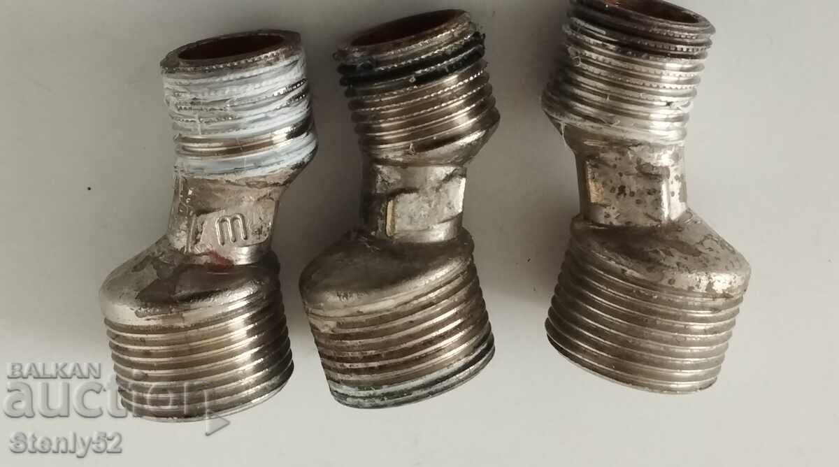 Coturi pentru baterie de amestec pentru instalații sanitare cu preț 6.00 BGN | € 3.07 Coturi pentru baterie de amestec pentru instalații sanitare cu preț 6.00 BGN | € 3.07