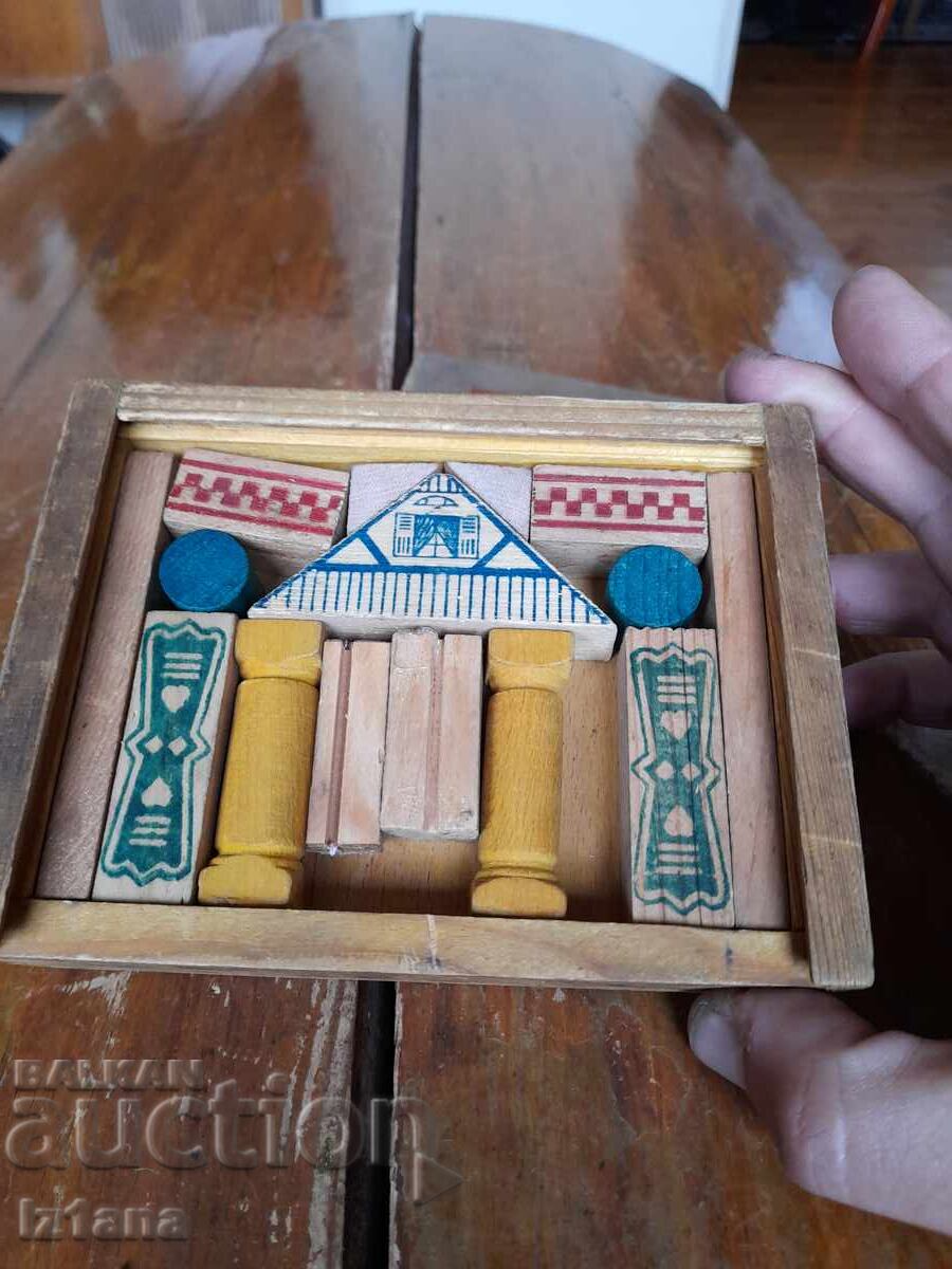 Доставка на Стар детски дървен конструктор Доставка на Стар детски дървен конструктор