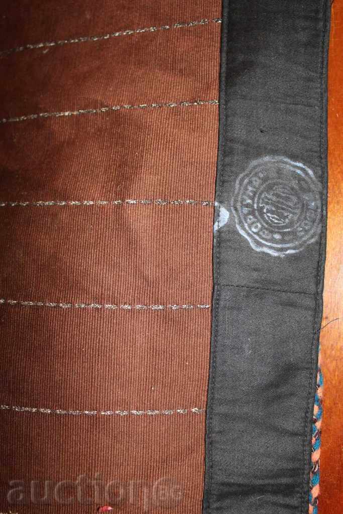 Auction  . AUTHENTIC OLD APRON WEARING PRACTICALLY NEW