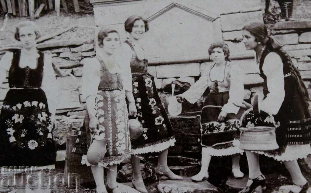 . CHESHMA WEAR TIN MENZI SUKMAN APRON PHOTO with price 9.00 BGN | € 4.60