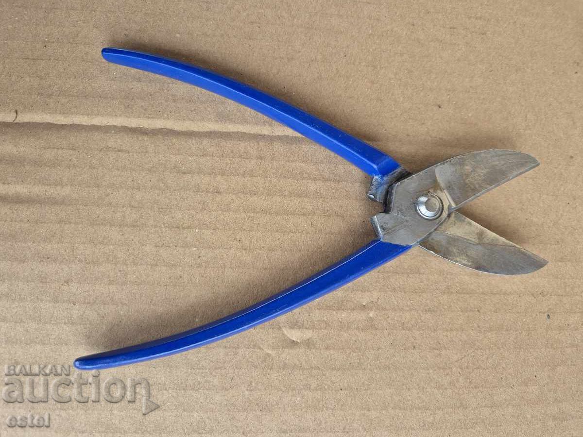 Small sheet metal shears
