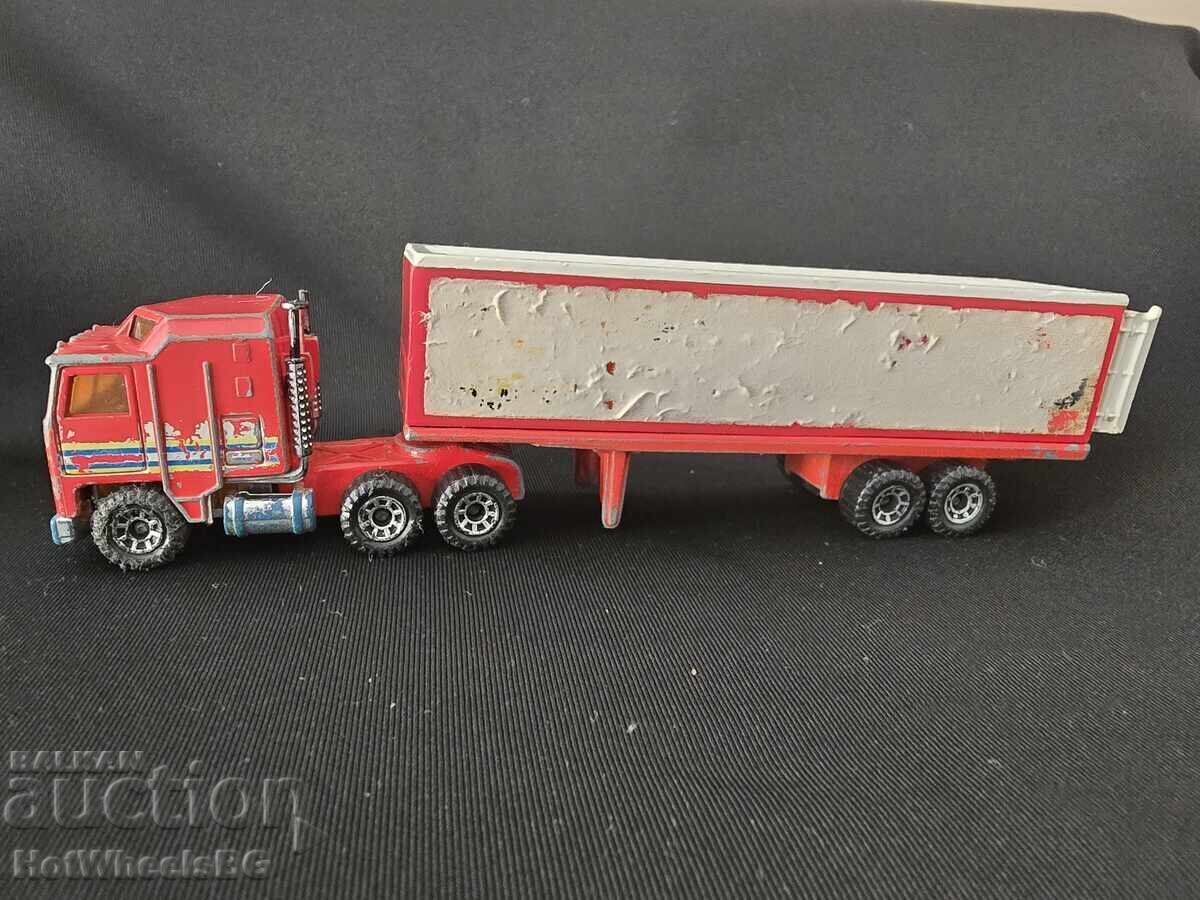 Matchbox Convoy CY 9 Kenworth Box Truck with price 20.00 BGN | € 10.23 Matchbox Convoy CY 9 Kenworth Box Truck with price 20.00 BGN | € 10.23