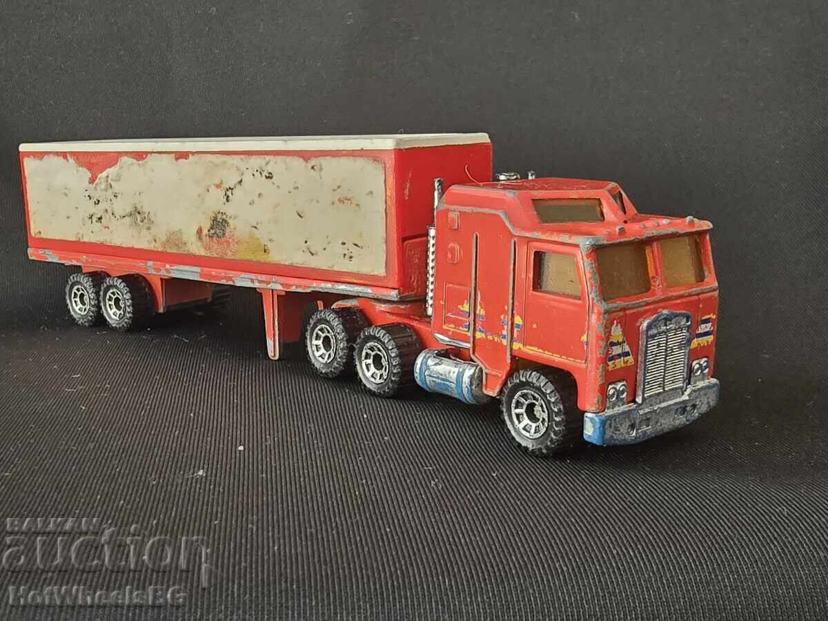 Auction Matchbox Convoy CY 9 Kenworth Box Truck Auction Matchbox Convoy CY 9 Kenworth Box Truck