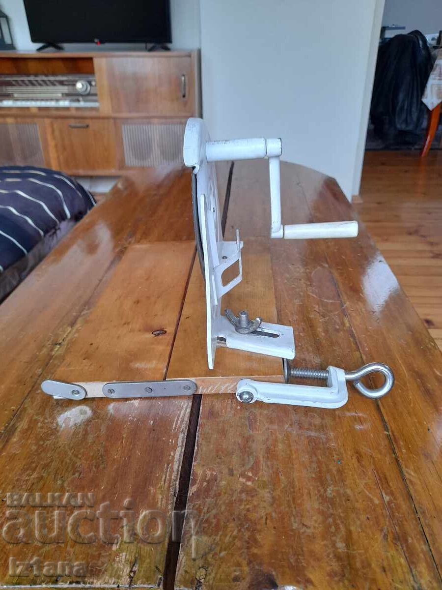Old device for cutting bread, sausages, slicer with price 43.00 BGN | € 21.99 Old device for cutting bread, sausages, slicer with price 43.00 BGN | € 21.99