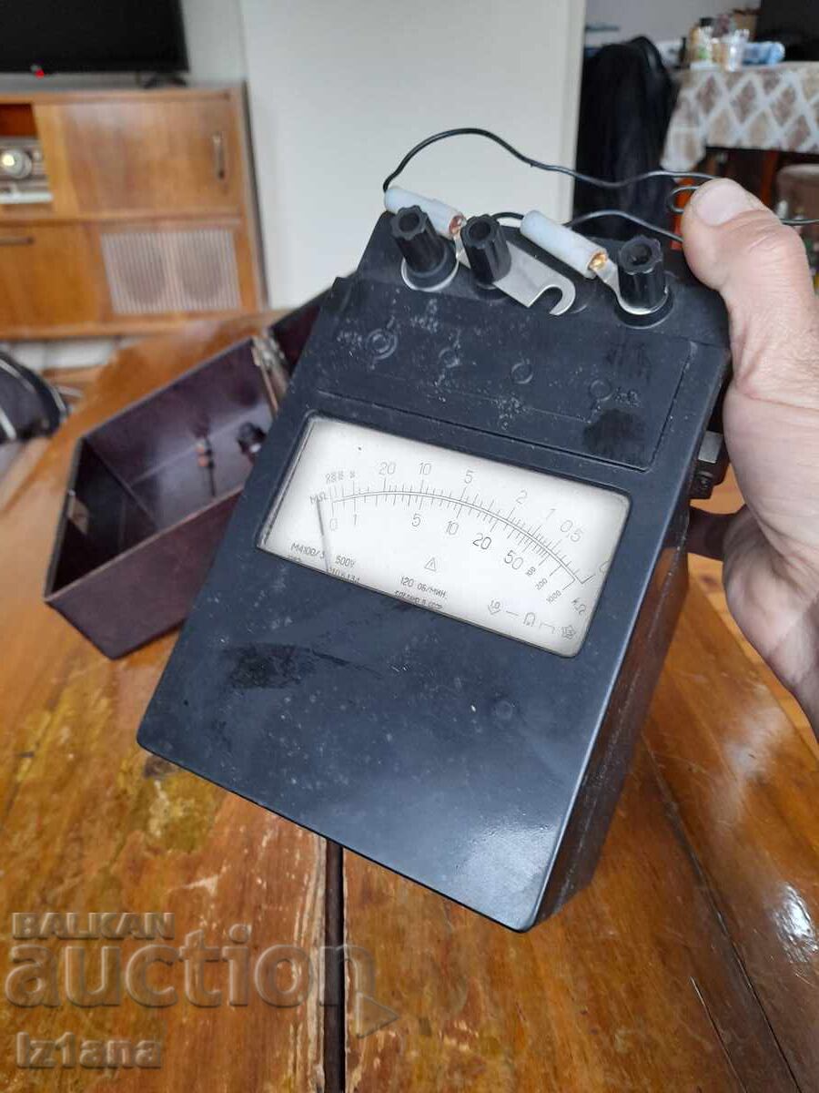 Delivery of Old megohmmeter M4100/3