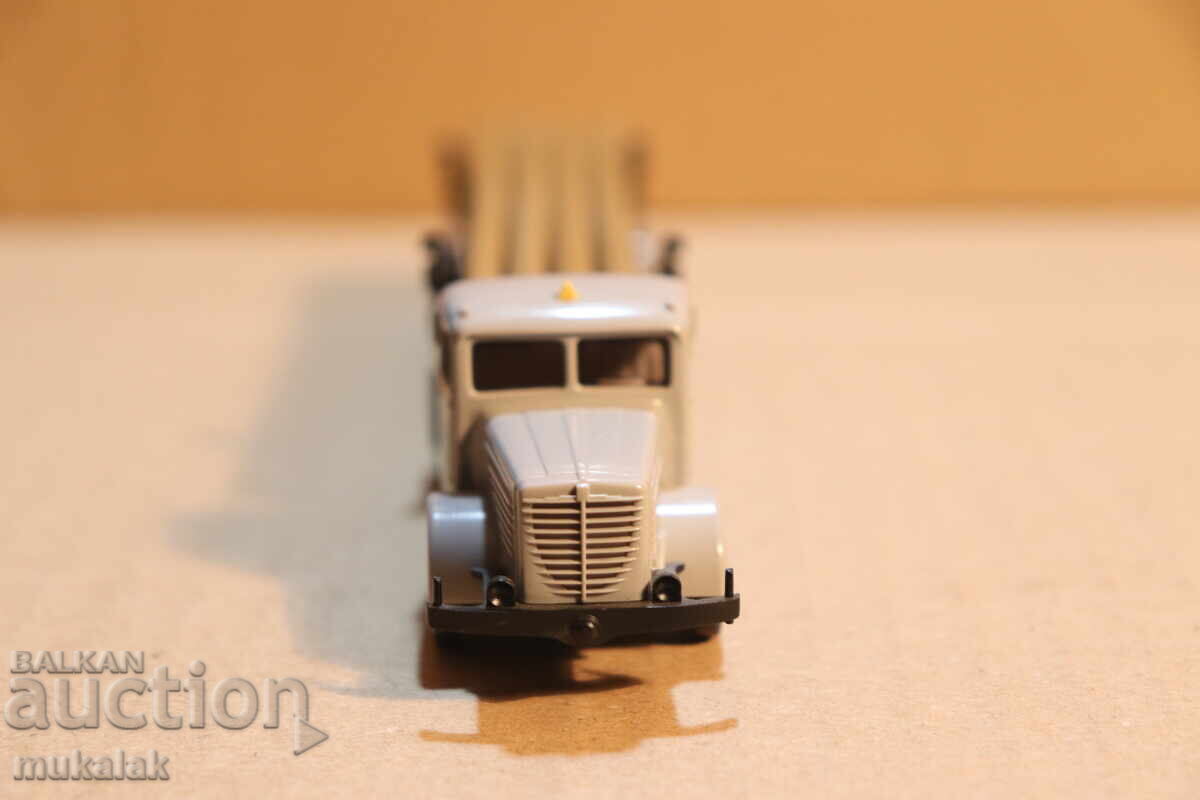 WIKING 1:87 H0 BUSSING?? MODEL TRUCK TIR - 7 WIKING 1:87 H0 BUSSING?? MODEL TRUCK TIR - 7