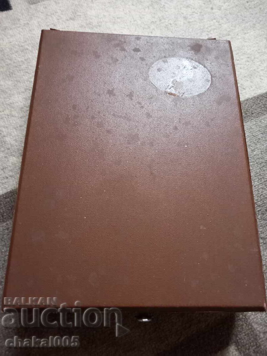 Доставка на Прибори за хранене