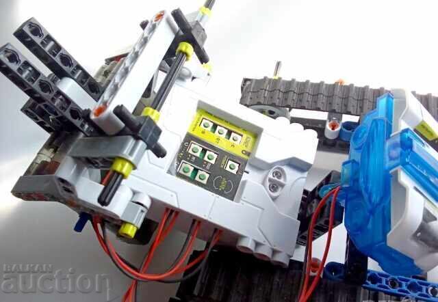 CLEMENTONI ROBOT RoboMaker ROBOTICS LABORATORY for parts with price 68.00 BGN | € 34.77 CLEMENTONI ROBOT RoboMaker ROBOTICS LABORATORY for parts with price 68.00 BGN | € 34.77