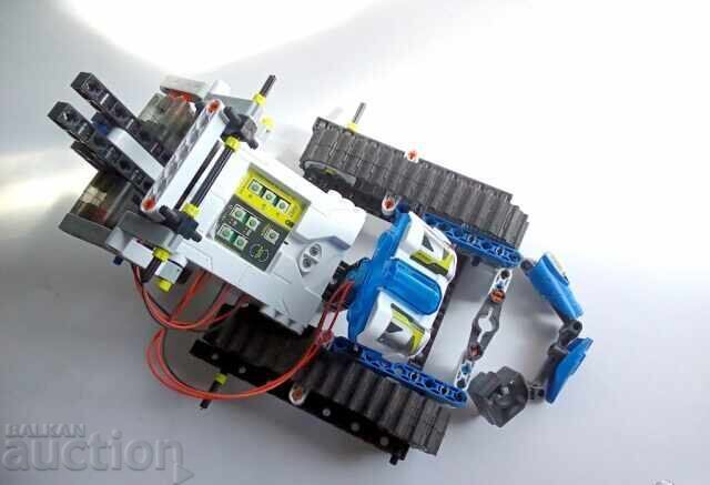CLEMENTONI ROBOT RoboMaker ROBOTICS LABORATORY for parts - 5 CLEMENTONI ROBOT RoboMaker ROBOTICS LABORATORY for parts - 5