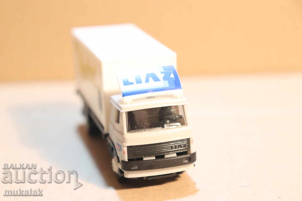 Auction IGRA 1:87 H0 LIAZ SKODA CONTAINER TRUCK TIR TOY MODEL Auction IGRA 1:87 H0 LIAZ SKODA CONTAINER TRUCK TIR TOY MODEL