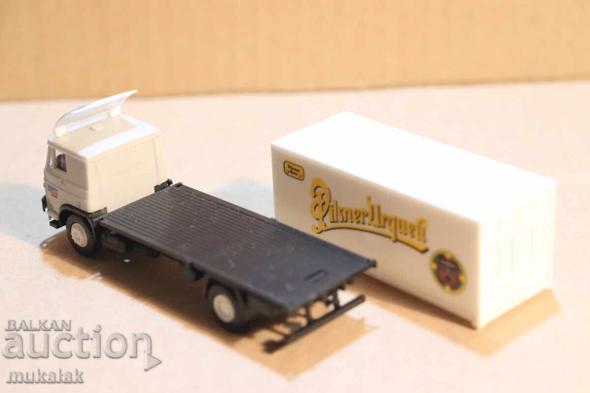 IGRA 1:87 H0 LIAZ SKODA CONTAINER TRUCK TIR TOY MODEL - 6 IGRA 1:87 H0 LIAZ SKODA CONTAINER TRUCK TIR TOY MODEL - 6