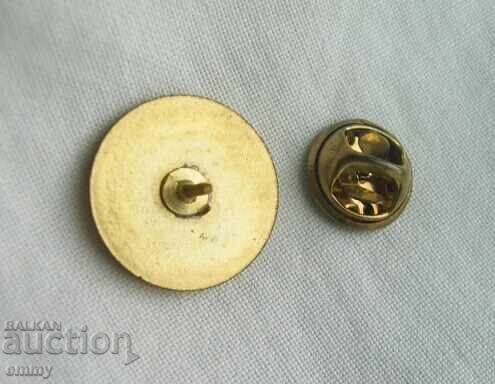 Sports Badge - Handball Federation, Angola with price 4.00 BGN | € 2.05