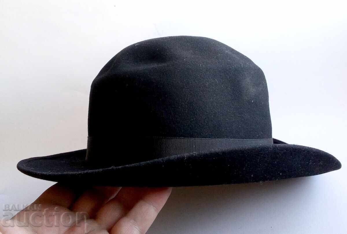 Bombé with price 95.00 BGN | € 48.57 Bombé with price 95.00 BGN | € 48.57