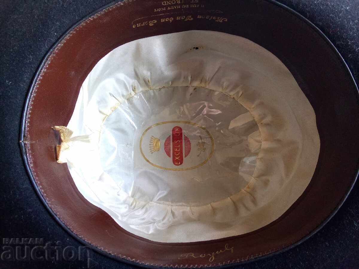 Delivery of Bombé Delivery of Bombé