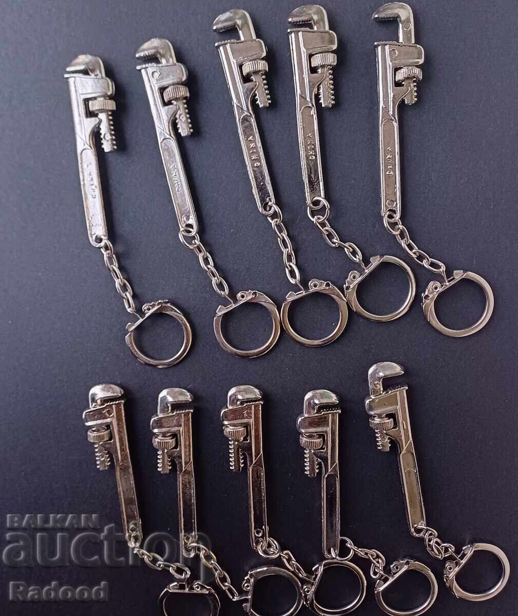 Delivery of Metal keychain fr. wrench Delivery of Metal keychain fr. wrench