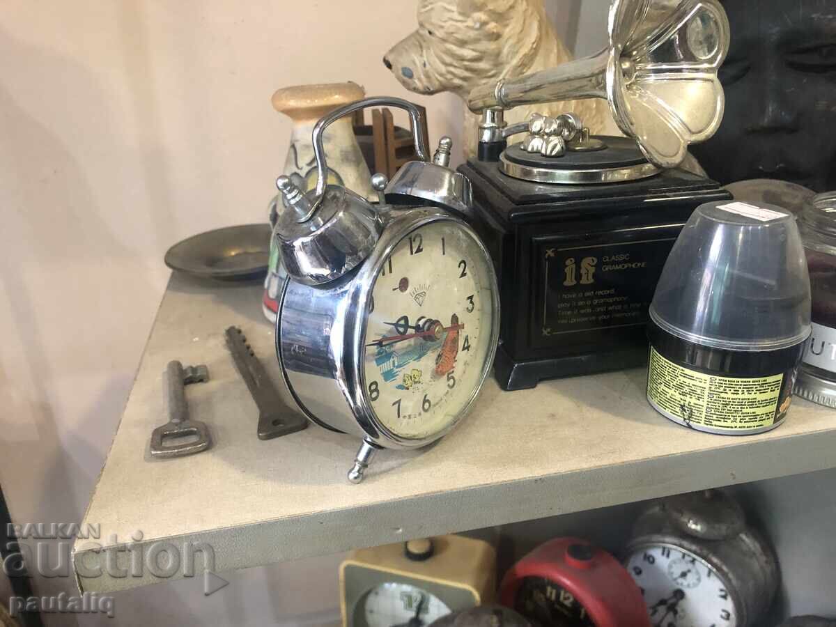 Delivery of Alarm clock, Chinese, with hen and chick Delivery of Alarm clock, Chinese, with hen and chick