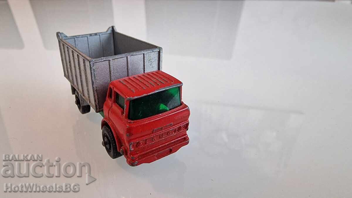 Auction MATCHBOX LESNEY 26C GMC Tipper Truck 1968 Auction MATCHBOX LESNEY 26C GMC Tipper Truck 1968