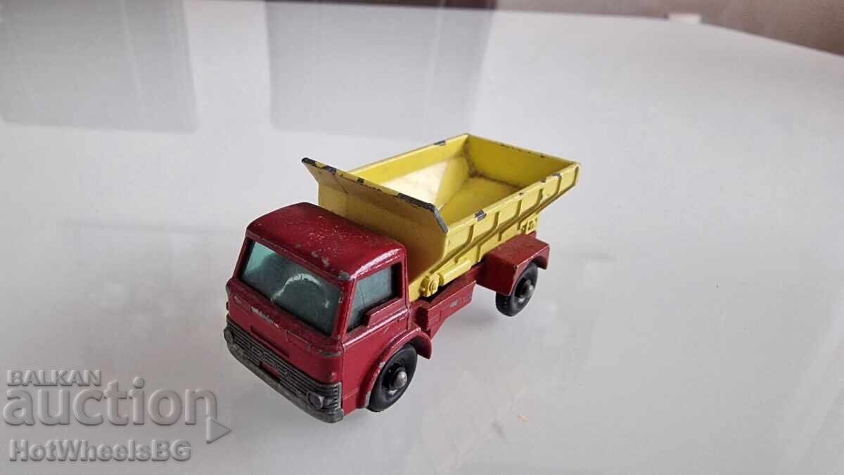 Auction MATCHBOX LESNEY 70B Grit Spreader 1966 Auction MATCHBOX LESNEY 70B Grit Spreader 1966