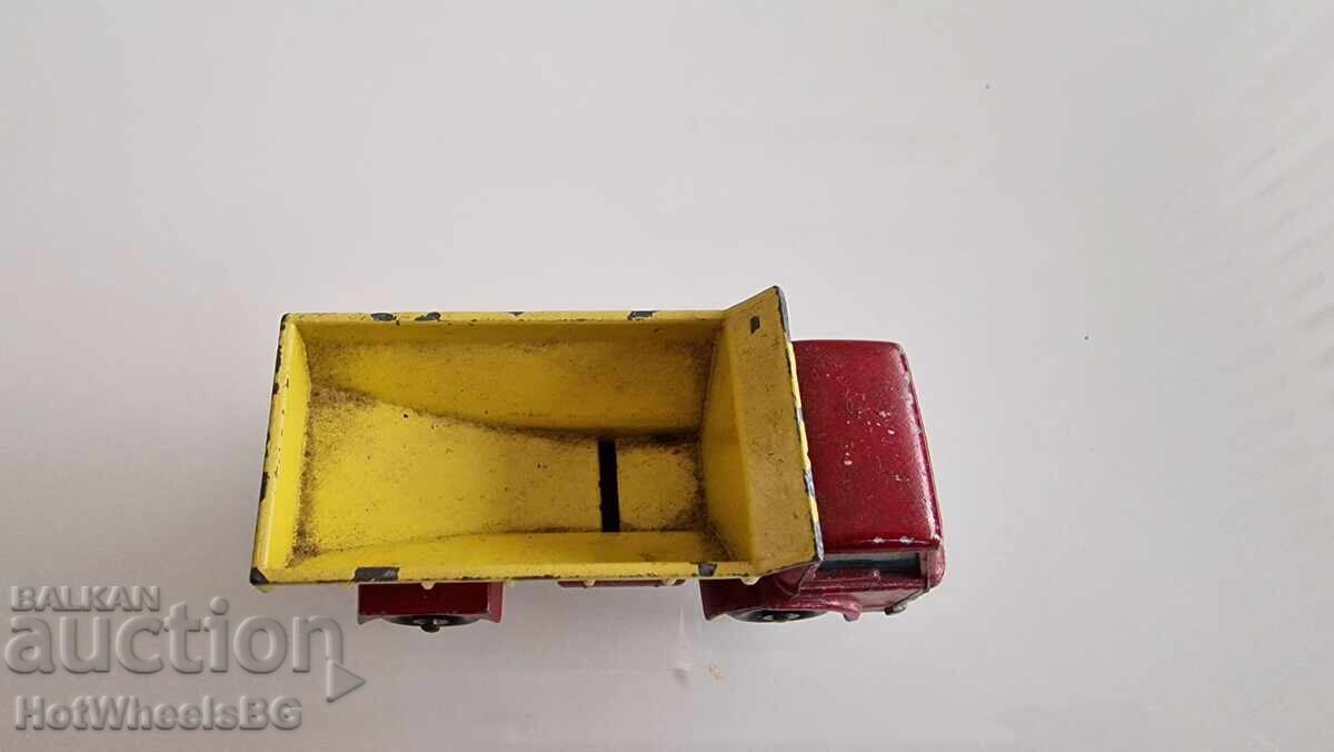 Delivery of MATCHBOX LESNEY 70B Grit Spreader 1966 Delivery of MATCHBOX LESNEY 70B Grit Spreader 1966