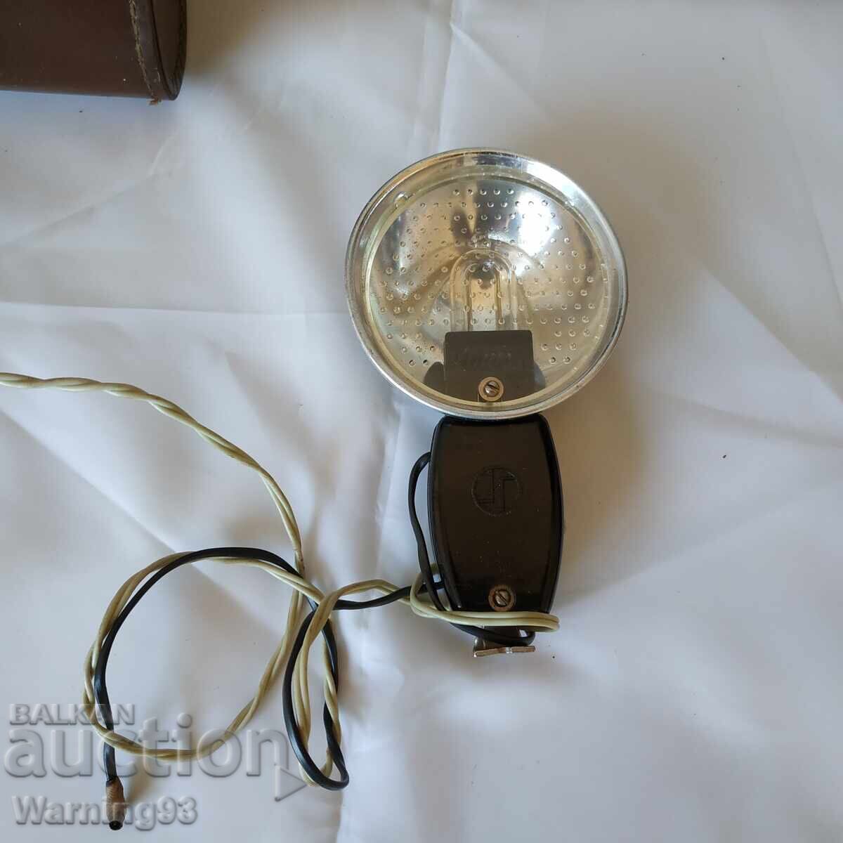 Παλιά φλας φωτογραφιών - Γλάρος - Κατασκευάστηκε στην ΕΣΣΔ - 1960 Παλιά φλας φωτογραφιών - Γλάρος - Κατασκευάστηκε στην ΕΣΣΔ - 1960