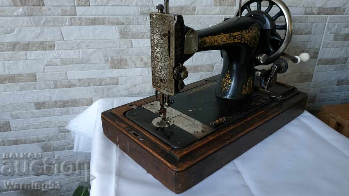 Auction Old hand sewing machine - Singer - 1912 - Antique Auction Old hand sewing machine - Singer - 1912 - Antique