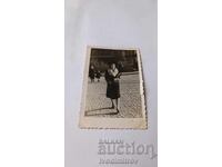 Снимка София Млада жена в зимно палто на разходка