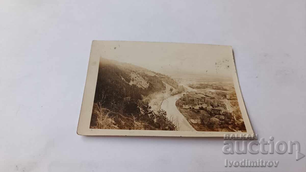 Fotografie Loc de lângă râu mare Fotografie Loc de lângă râu mare