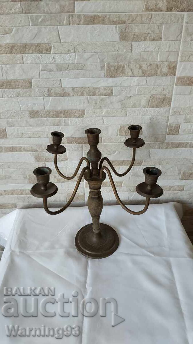 Голям стар свещник - месинг и дърво - 34см - Антика с цена € 38.00 | 74.32 лв. Голям стар свещник - месинг и дърво - 34см - Антика с цена € 38.00 | 74.32 лв.