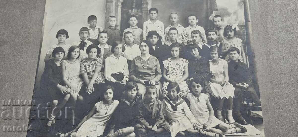 SOFIA - PHOTO SVESHTAROV SOFIA - PHOTO SVESHTAROV