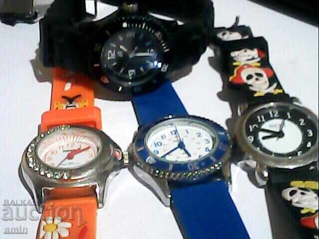 4pcs Ladies' Watches... Working, no batteries needed - 6