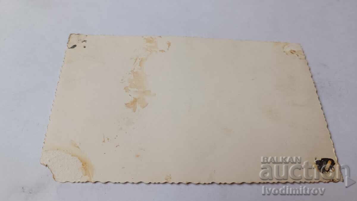 Foto Fată tânără cu preț € 0.95 | 1.86 BGN