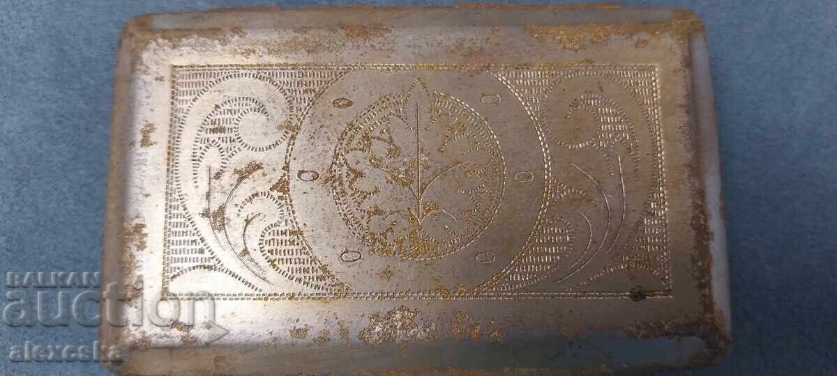 Μια συλλεκτική ταμπακιέρα - 6