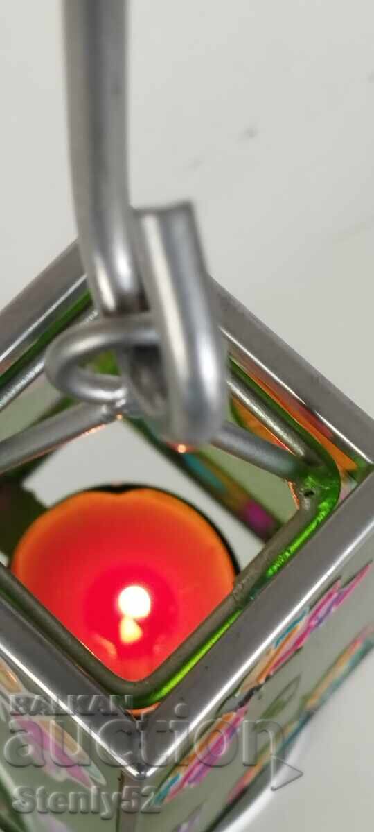 Licitație Sfeșnic cu sticlă colorată pentru lumânări parfumate Licitație Sfeșnic cu sticlă colorată pentru lumânări parfumate