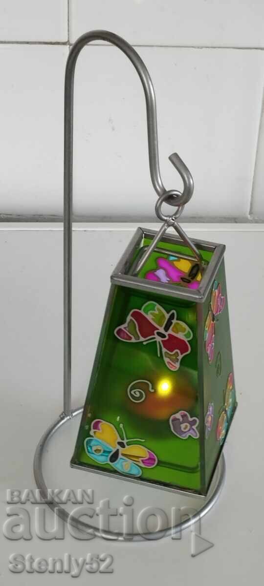 Sfeșnic cu sticlă colorată pentru lumânări parfumate Sfeșnic cu sticlă colorată pentru lumânări parfumate