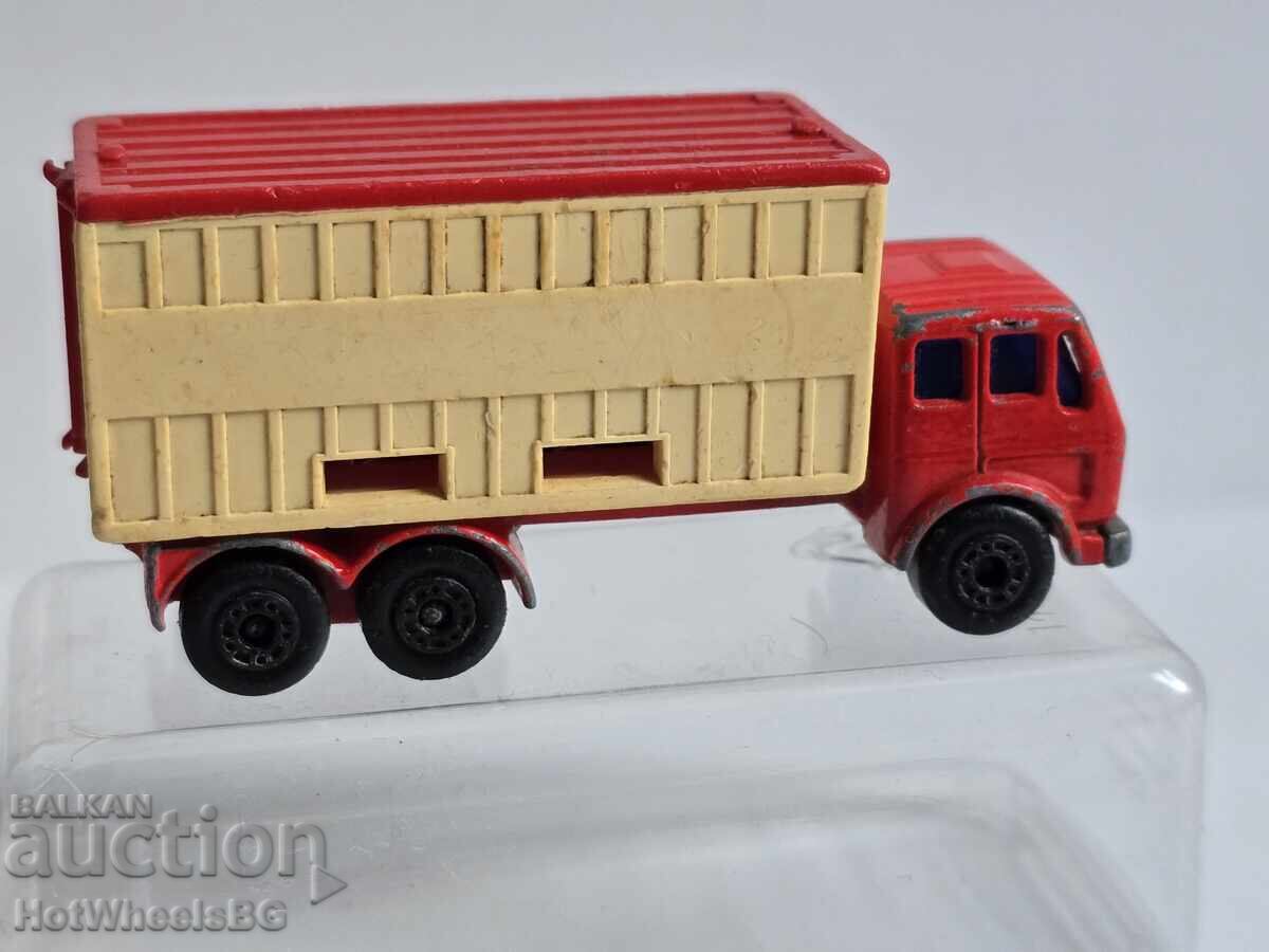 MATCHBOX LESNEY 42C Mercedes Container Truck 1977 with price 6.00 BGN | € 3.07 MATCHBOX LESNEY 42C Mercedes Container Truck 1977 with price 6.00 BGN | € 3.07