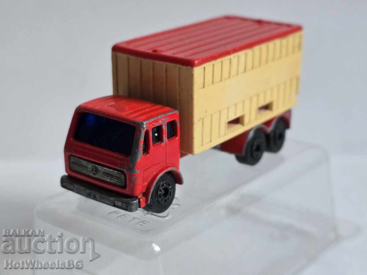 Auction MATCHBOX LESNEY 42C Mercedes Container Truck 1977 Auction MATCHBOX LESNEY 42C Mercedes Container Truck 1977