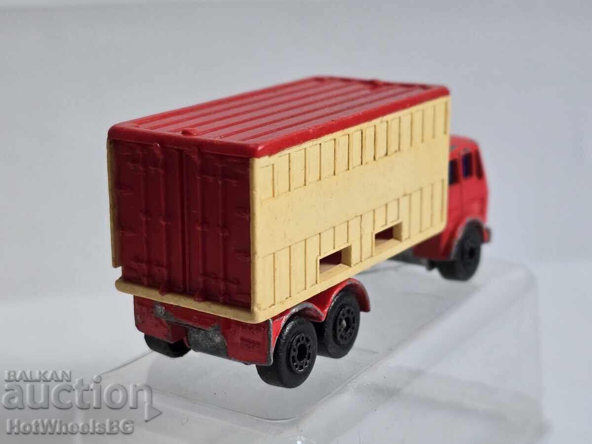 Delivery of MATCHBOX LESNEY 42C Mercedes Container Truck 1977 Delivery of MATCHBOX LESNEY 42C Mercedes Container Truck 1977
