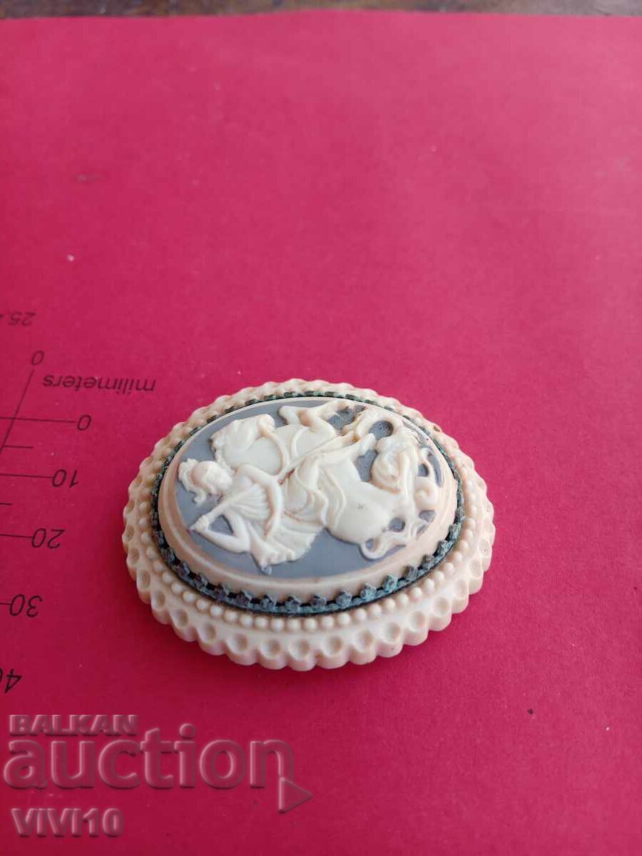 Аукцион Старинна брошка Франция Аукцион Старинна брошка Франция