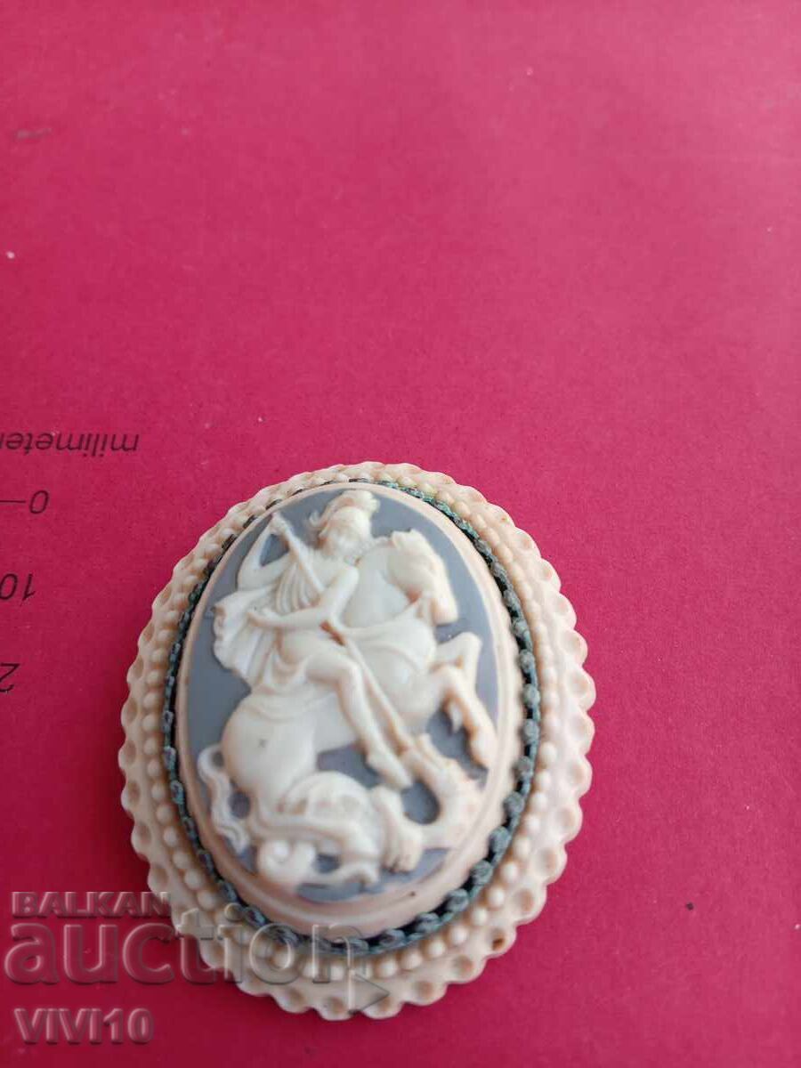 Старинна брошка Франция Старинна брошка Франция